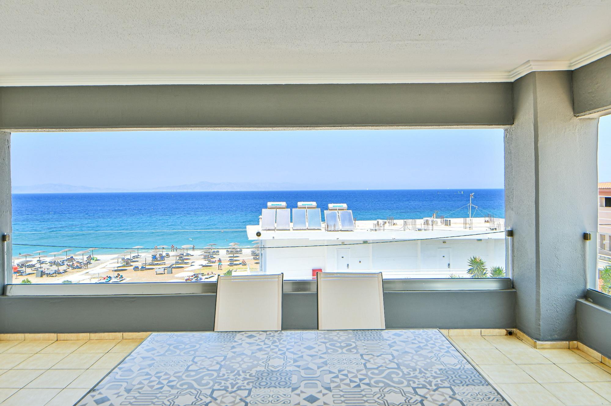Forum Beach Lalyssos Luaran gambar